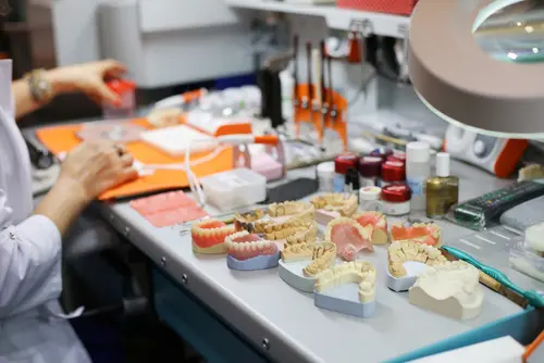 Matériel de Laboratoire Dentaire